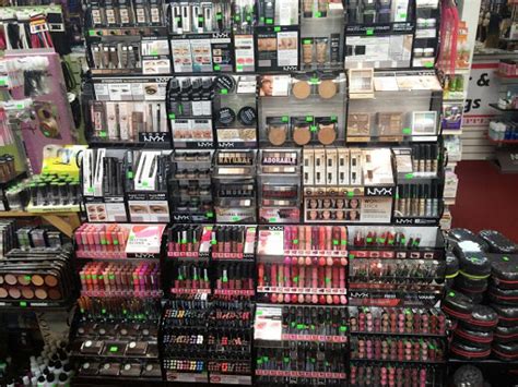 makeup store 30038